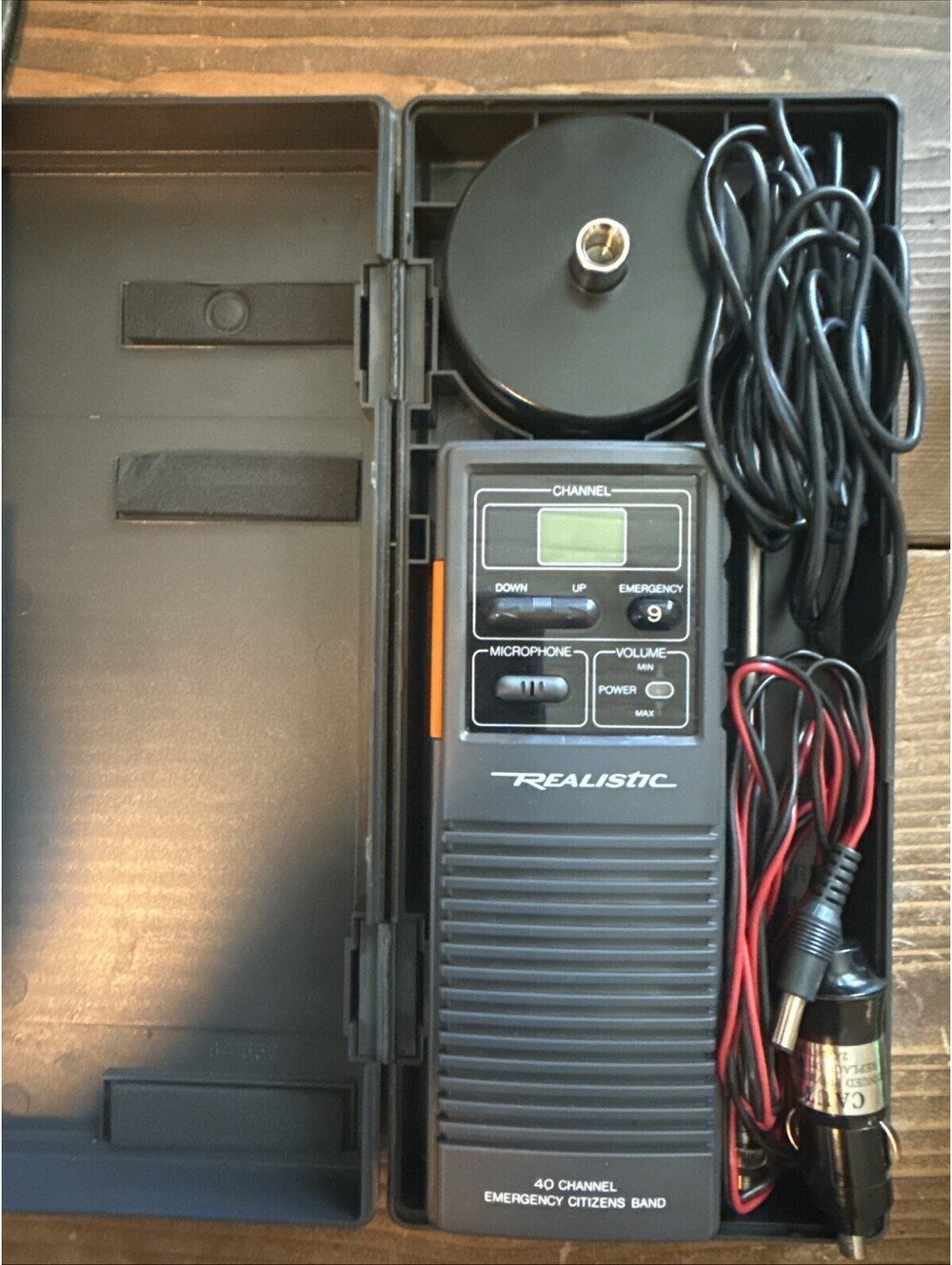 Realistic 40 Channel Road Emergency 2 Way CB Radio TRC-409 Citizens Band